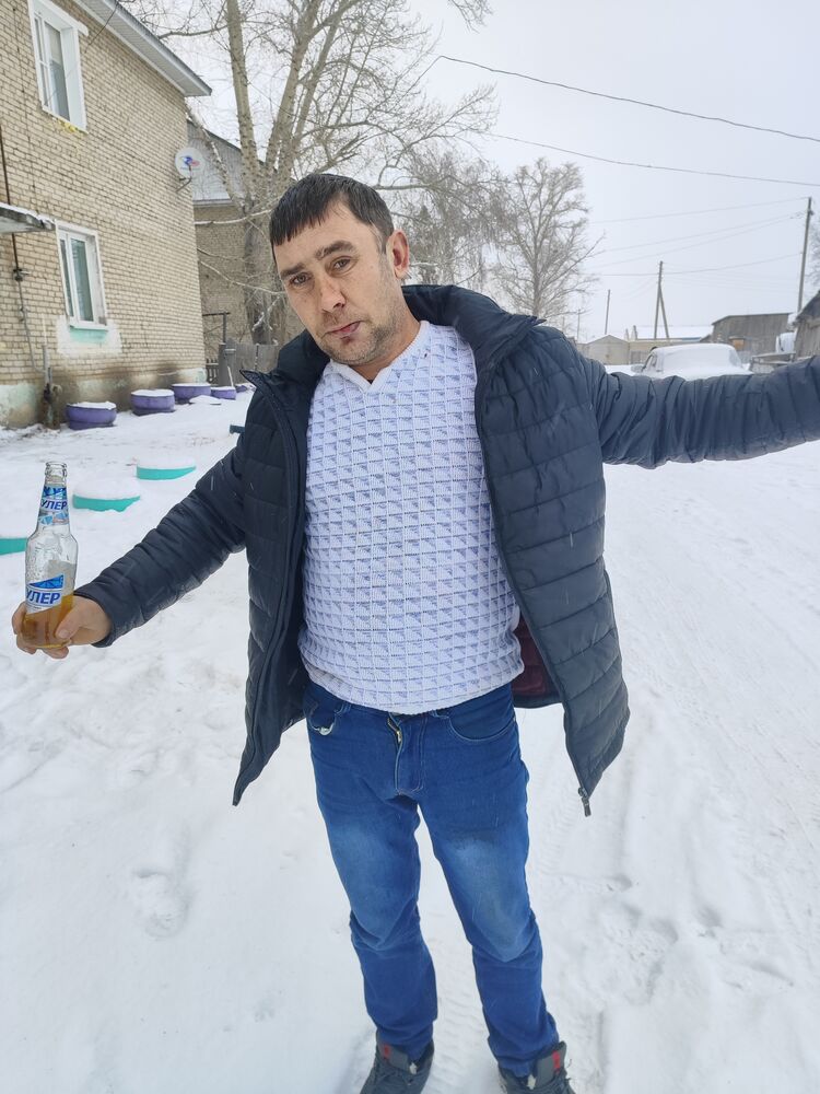  48533899  Viktor, 37 ,    