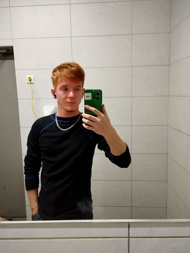 46437279  , 22 ,    