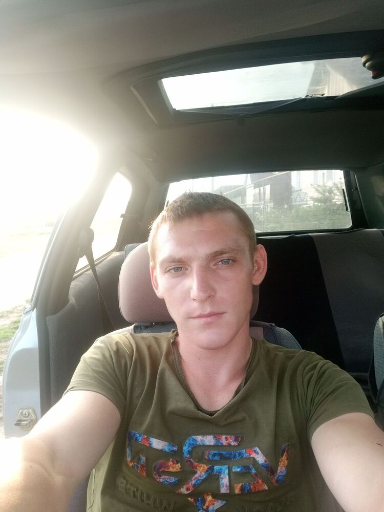  28269469  Ivan, 28 ,    