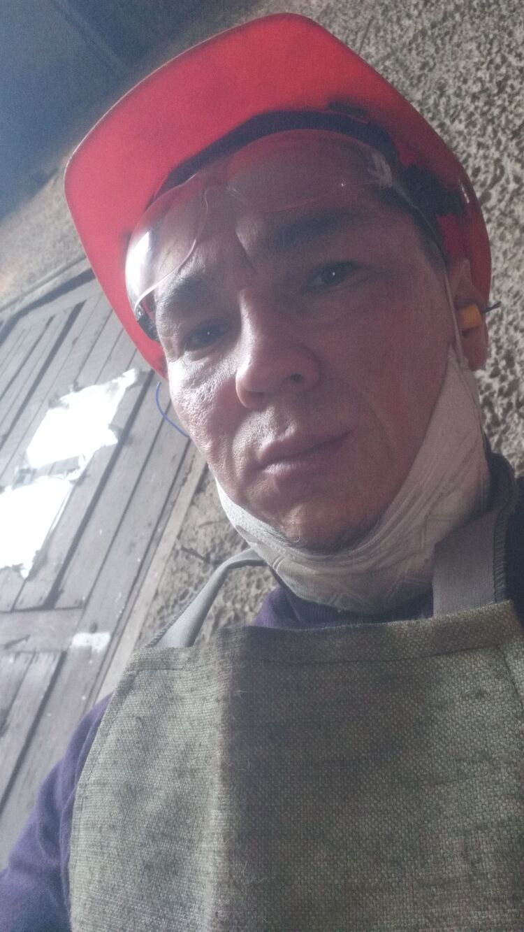 ,   Ruslan, 41 ,   ,   
