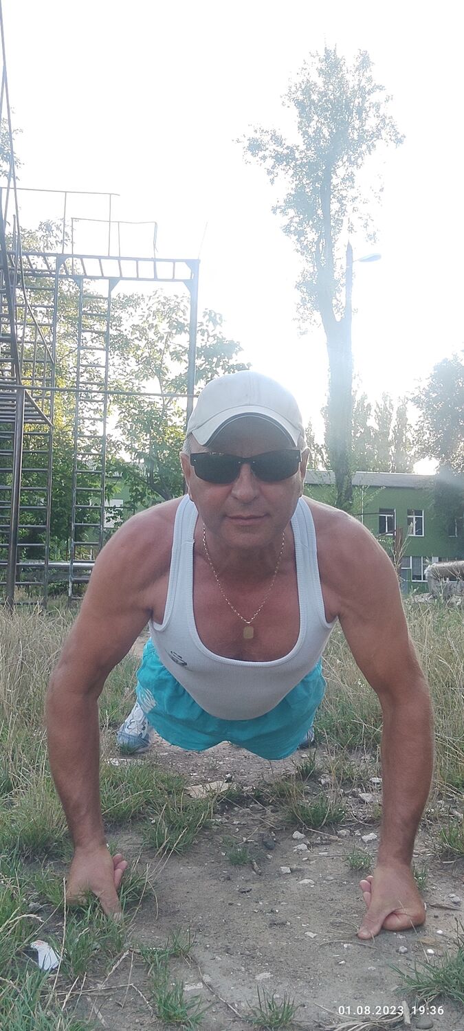  ,   Petru, 56 ,   