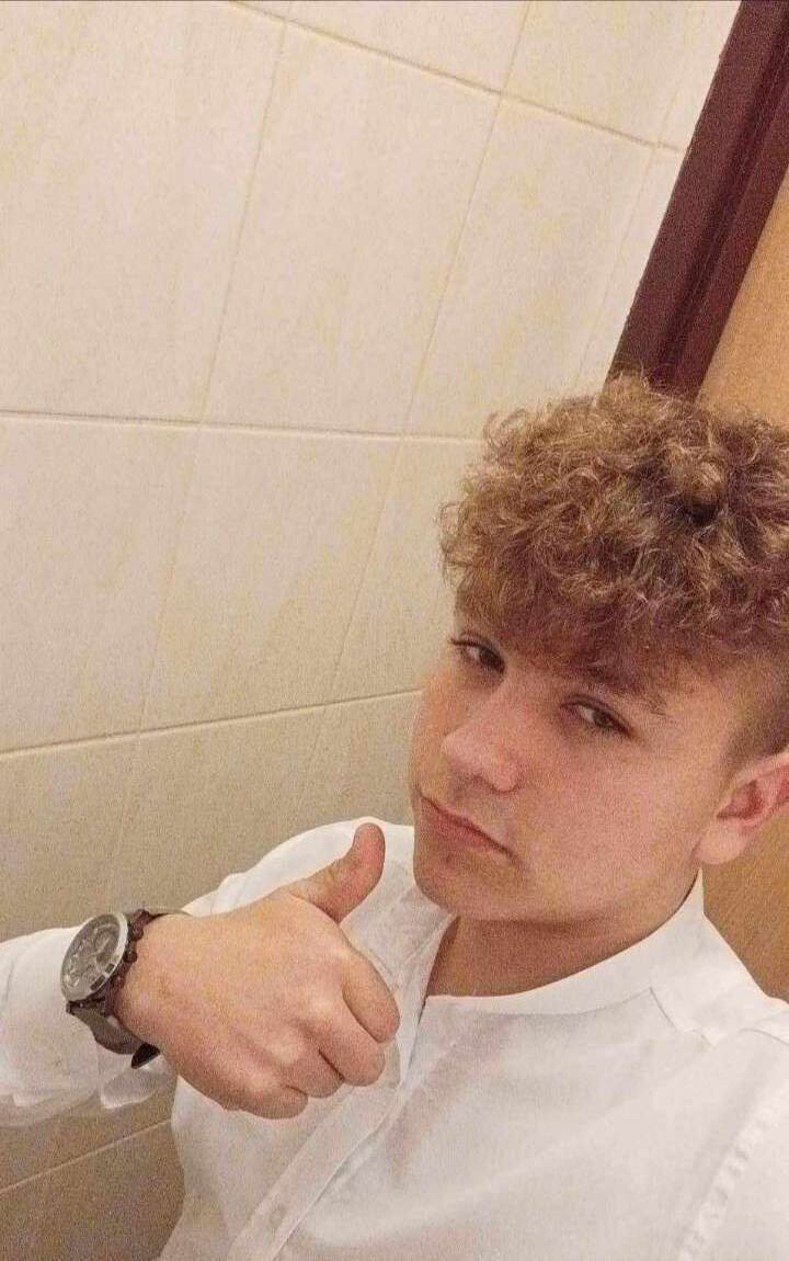  51141599  Egor, 20 ,    