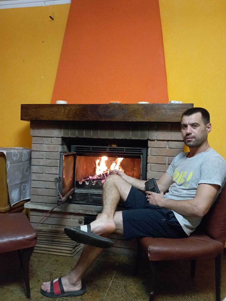  ,   Vaniusa, 38 ,   ,   