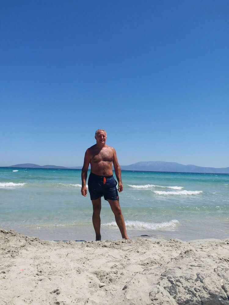  ,   Omur, 54 ,   ,   