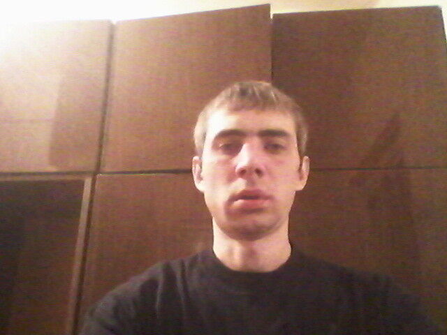  8728459  Lucian, 40 ,    