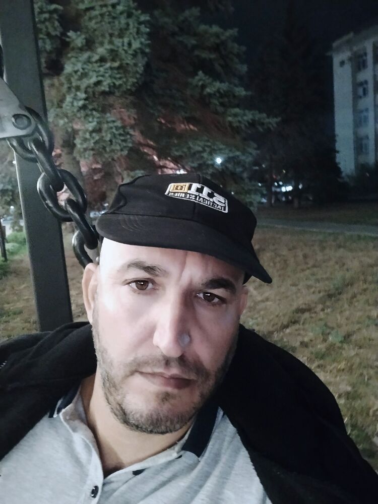  29441599  Ali, 41 ,    