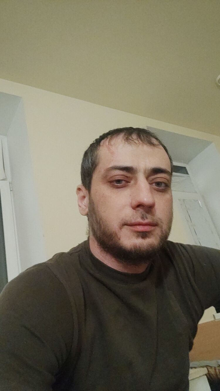  48806639  David, 36 ,    