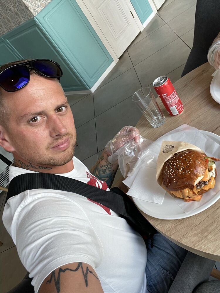  ,   Alex, 40 ,   ,   , 