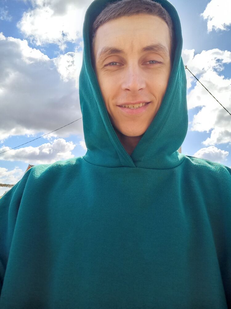  29415619  Anton, 30 ,    