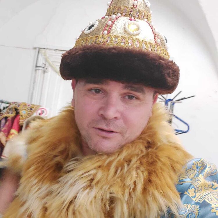  53588749  , 42 ,    --