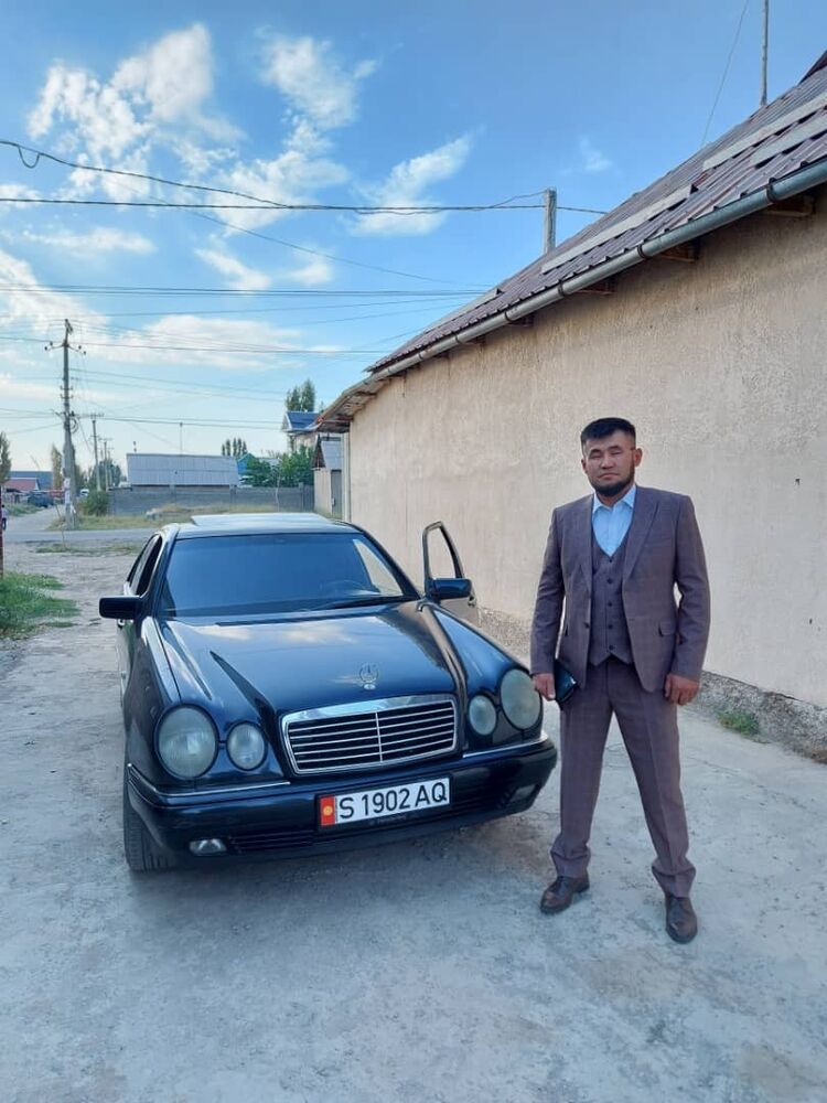  33192539  Russik, 39 ,    