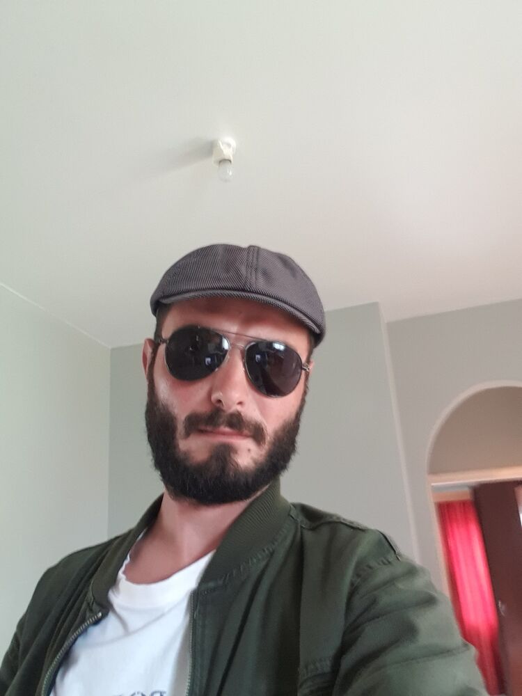  37834389  Giorgi, 32 ,    Limassol