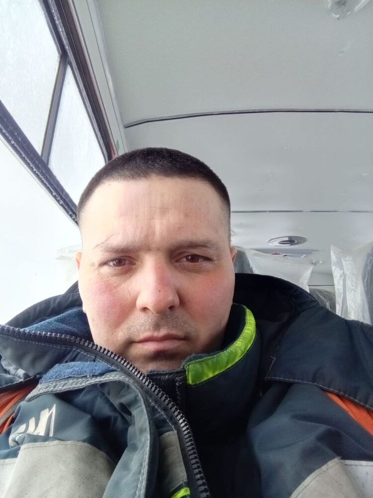  51893879  , 24 ,    