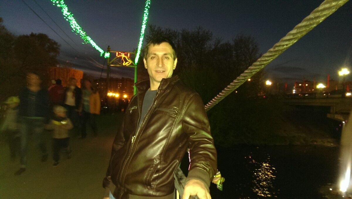  6433009  Oleg, 47 ,    -
