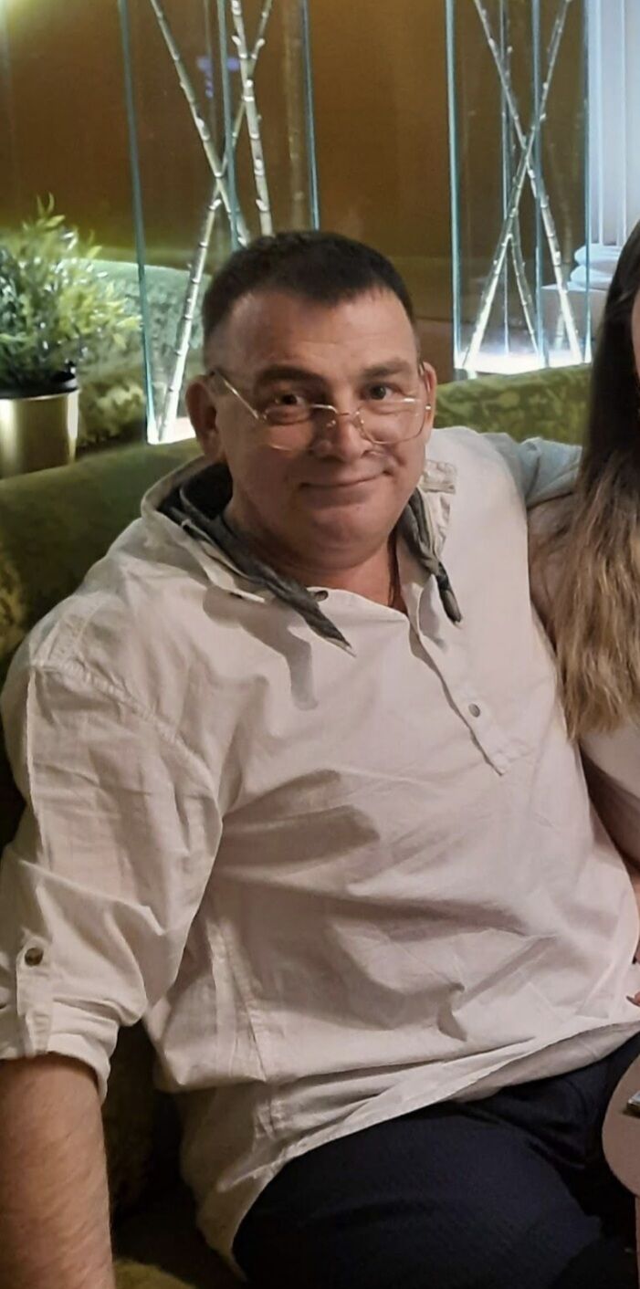  48361529  Andrey, 55 ,    