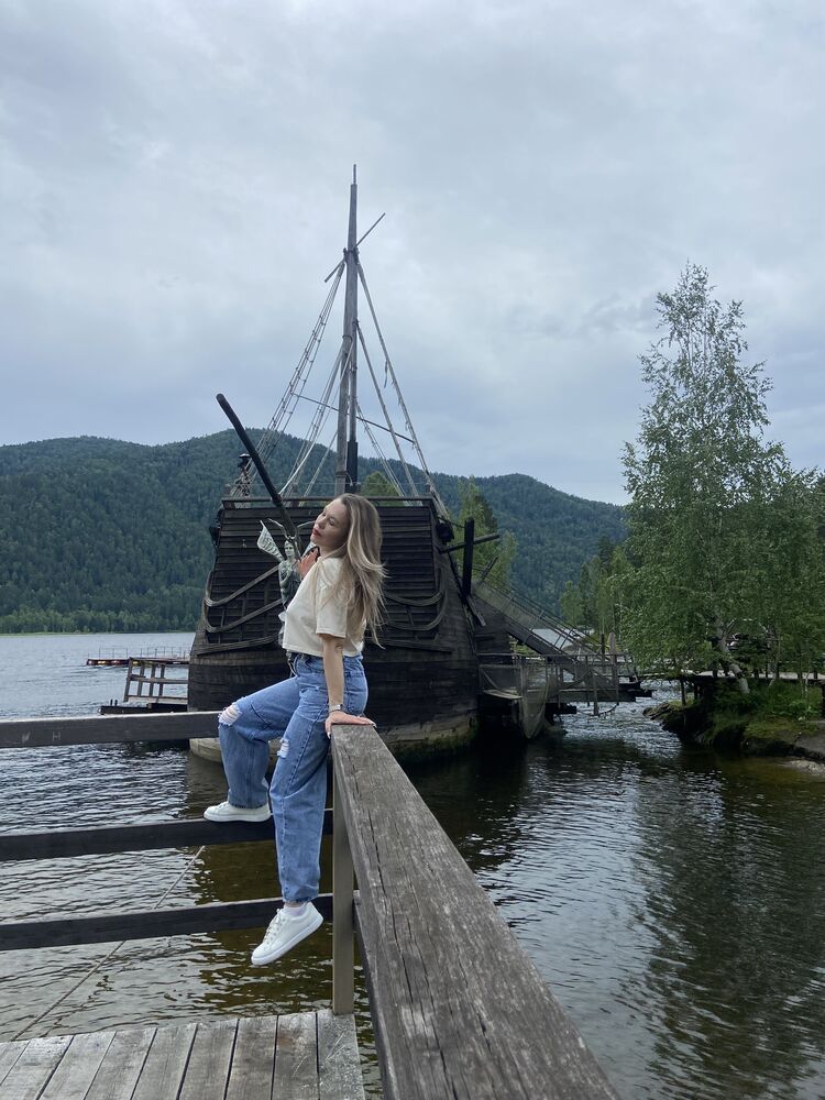  ,   Vesna, 44 ,   ,   , c , 