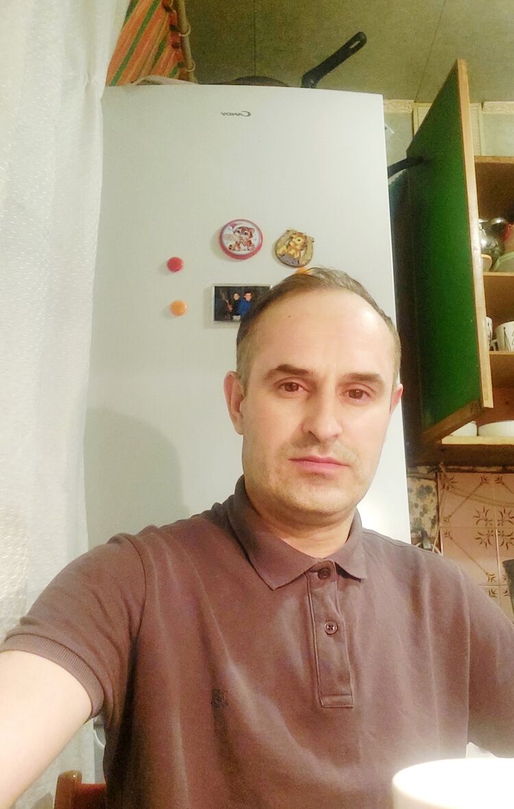  42528849  , 40 ,    