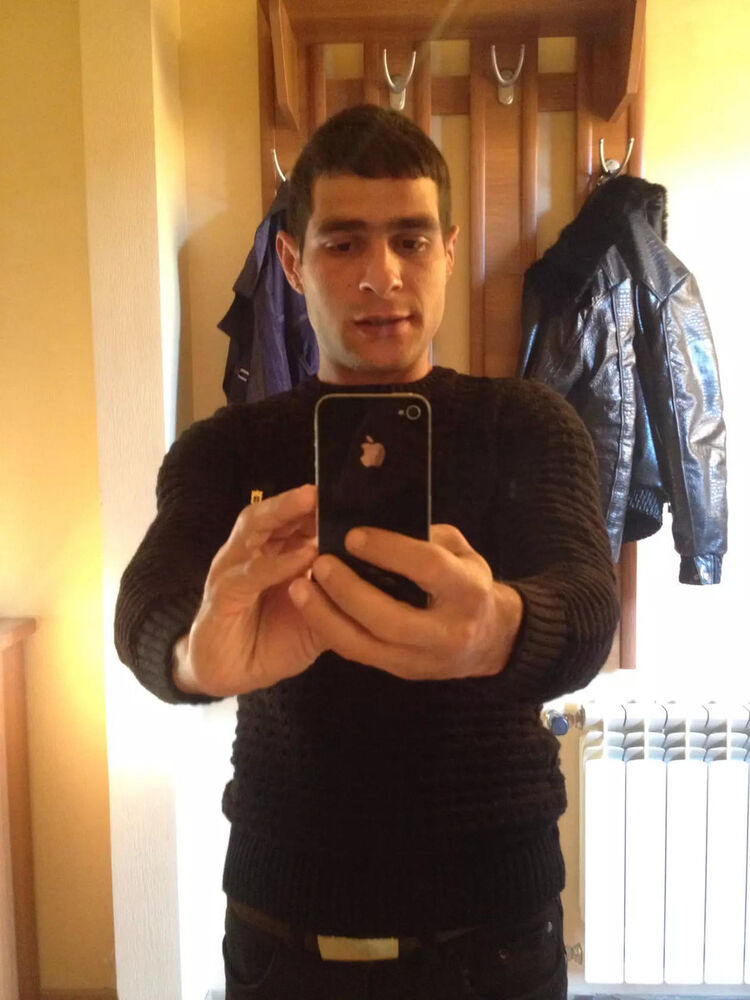  ,   Alik, 32 ,   ,   , c 