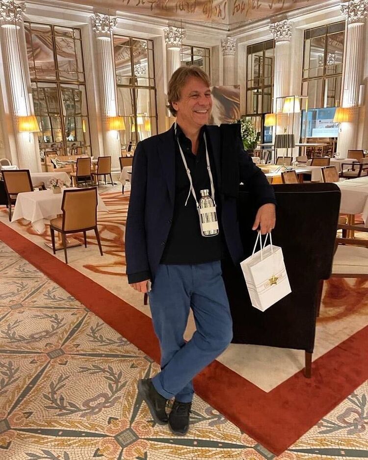 43979729  Bruno, 62 ,    Charenton-Le-Pont