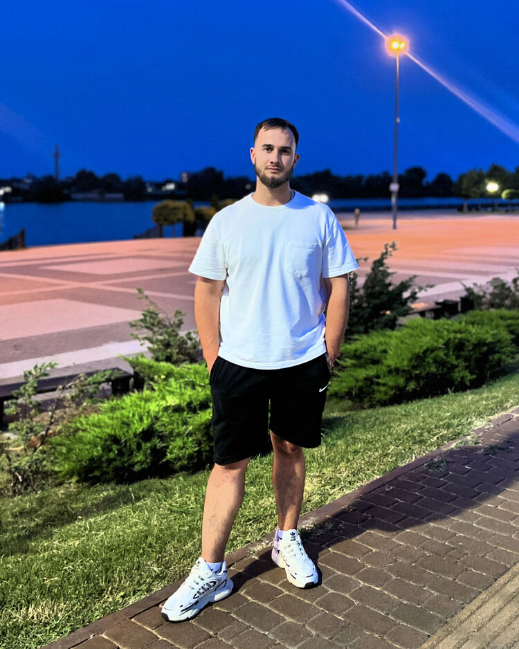  44542969  , 28 ,    