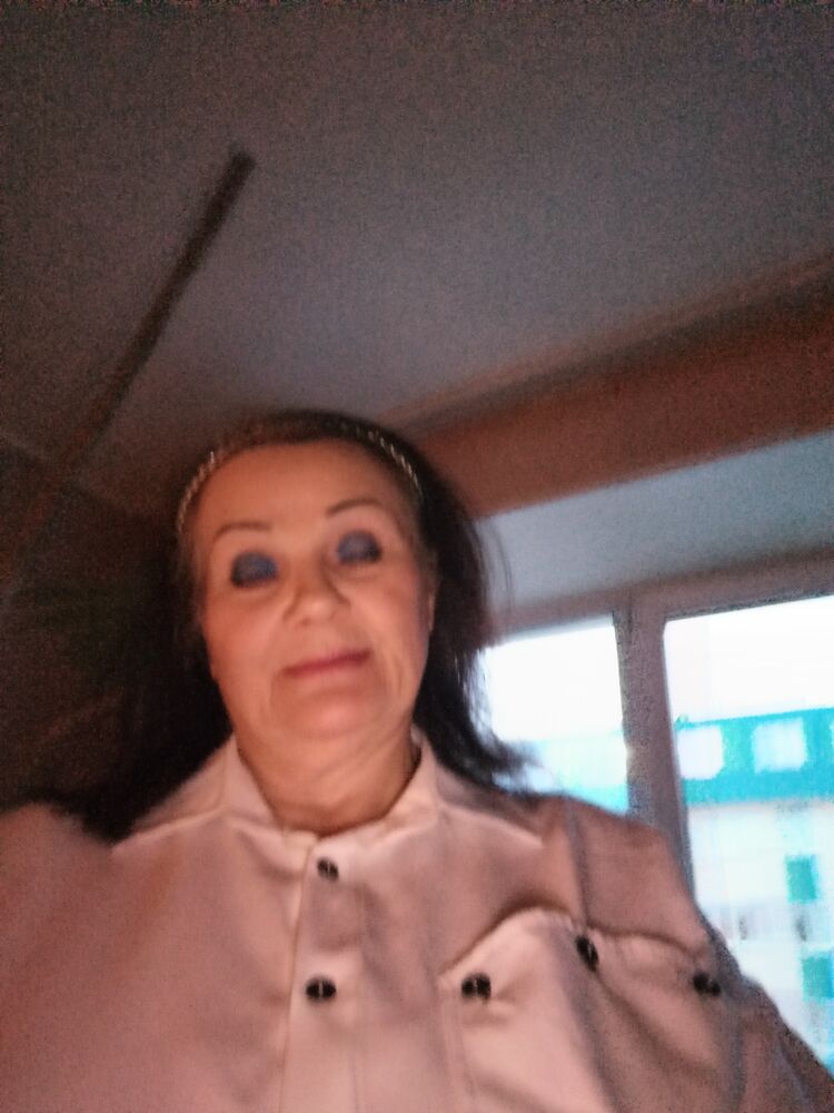  42928249  , 69 ,    