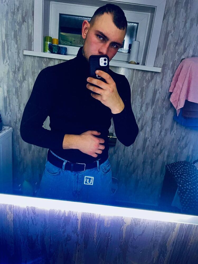  48033729  , 21 ,    
