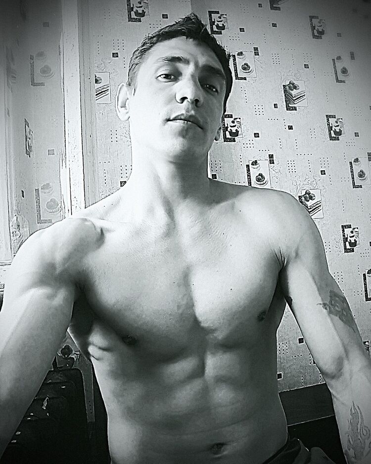  10009389  Terenya, 40 ,    