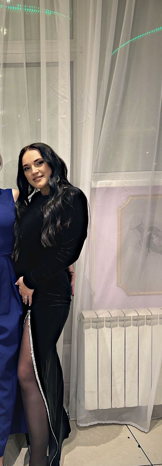  ,   Ekaterina, 31 ,  