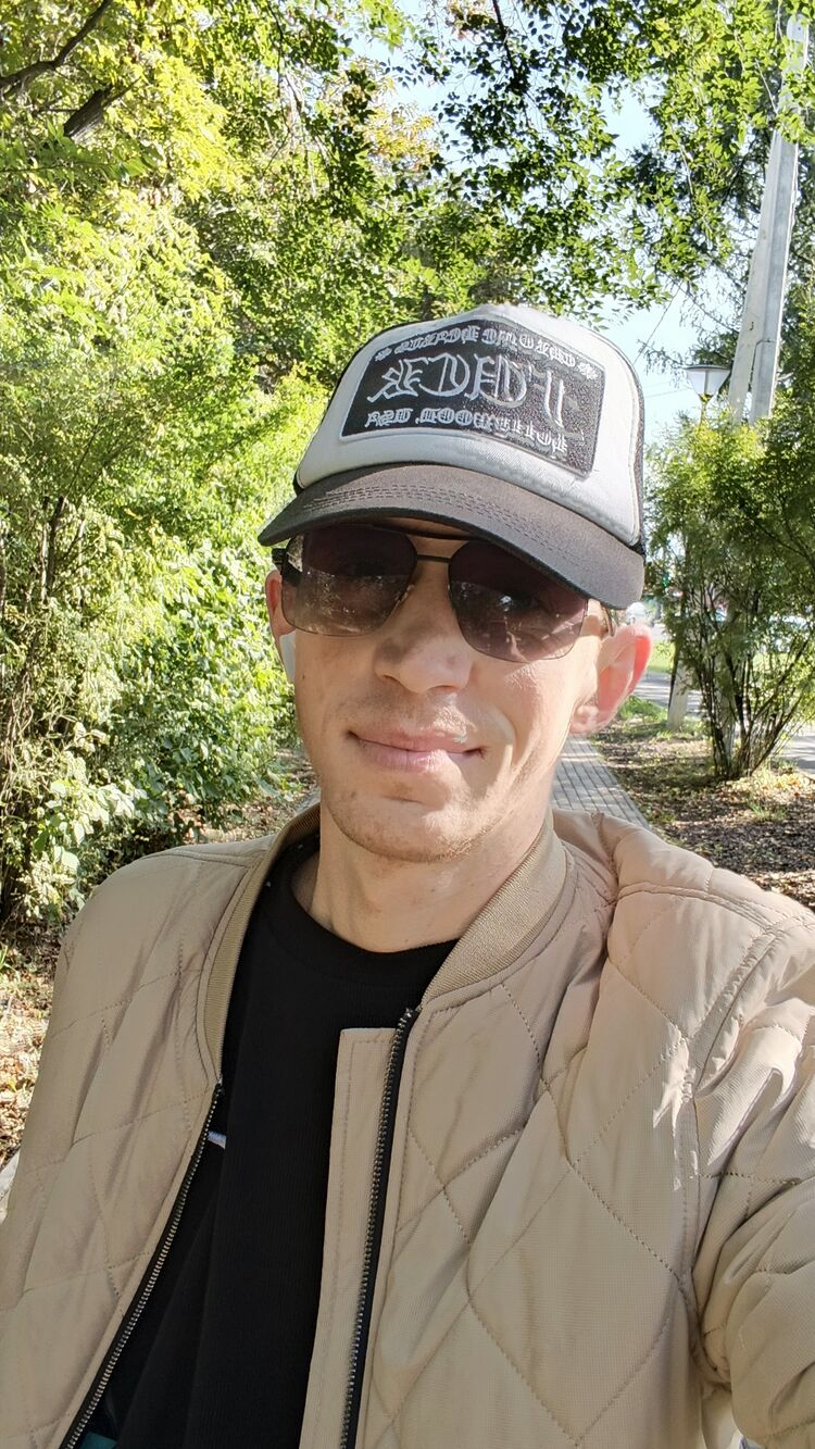  53521279  Ilya, 28 ,    