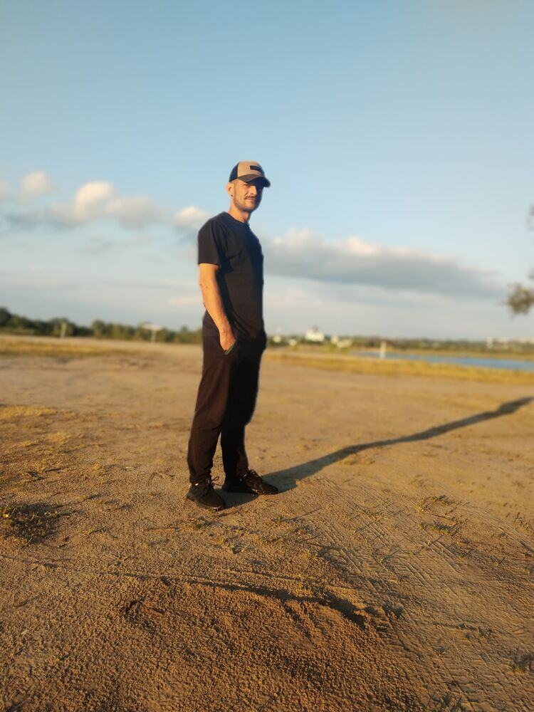  43811669  , 37 ,    