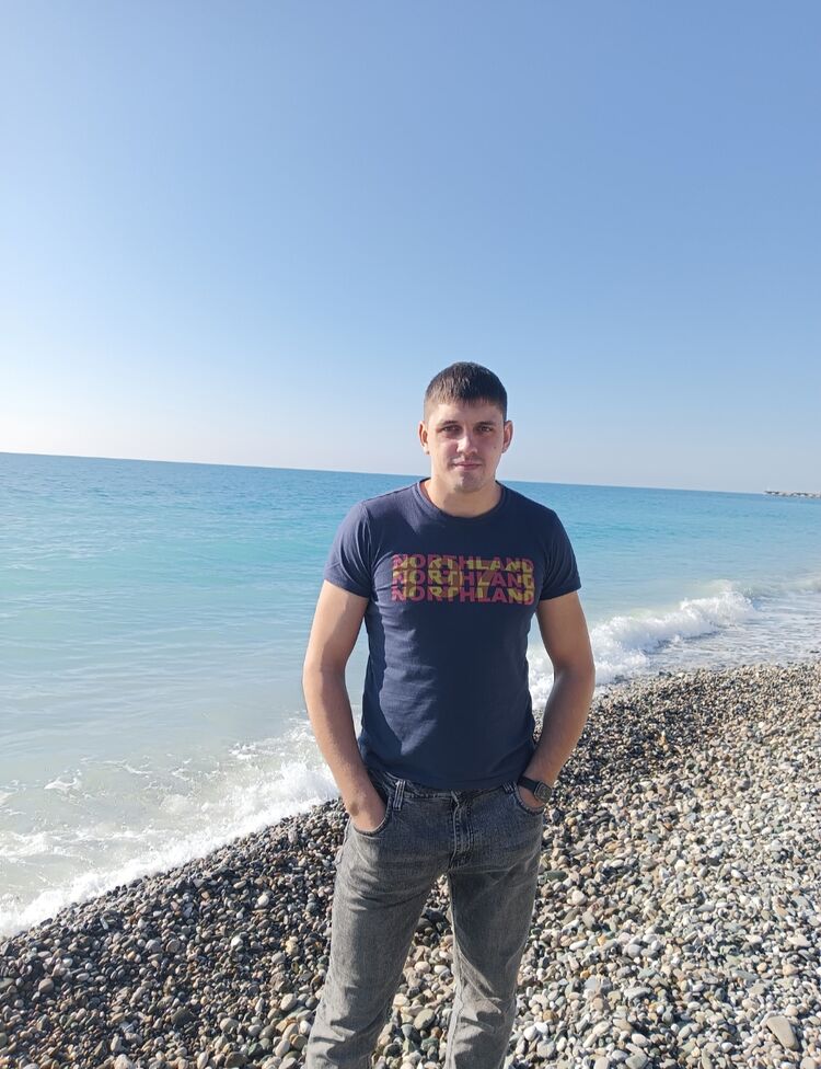  33284379  Igor, 29 ,    