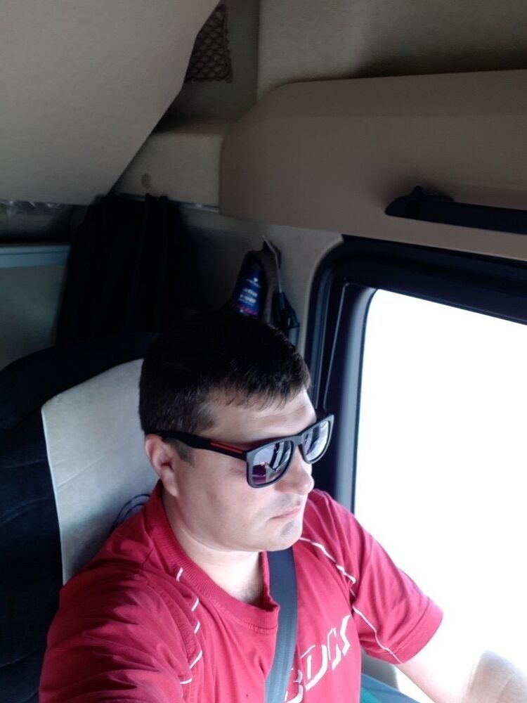  ,   Igor, 44 ,     , c 