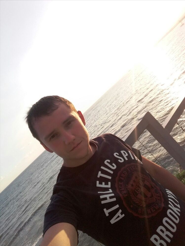  -,   Svytoslav, 32 ,   ,   , c 