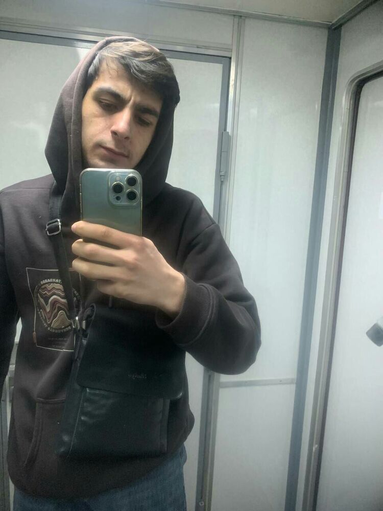  35197429   , 27 ,    