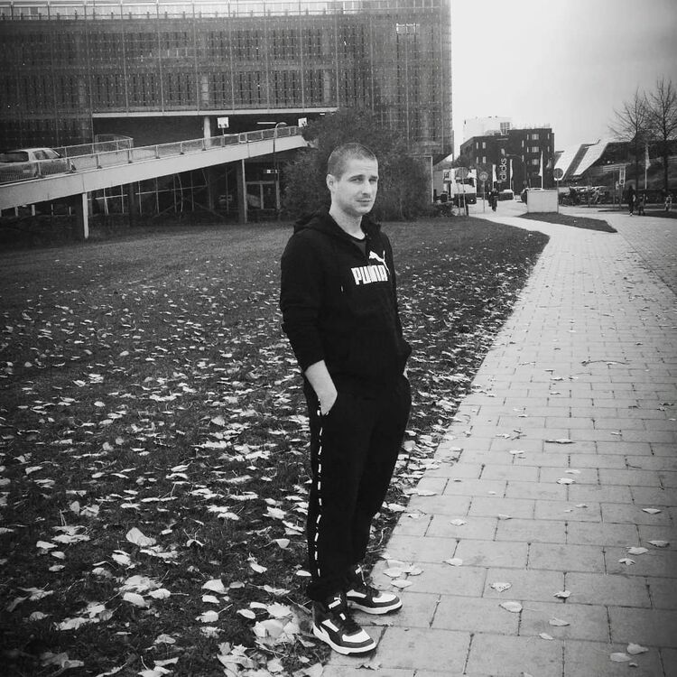  ,   Guntis, 35 ,   ,   , c 