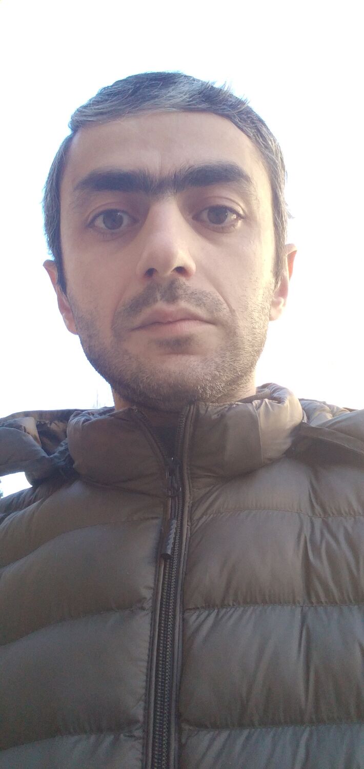  40103479  , 34 ,    