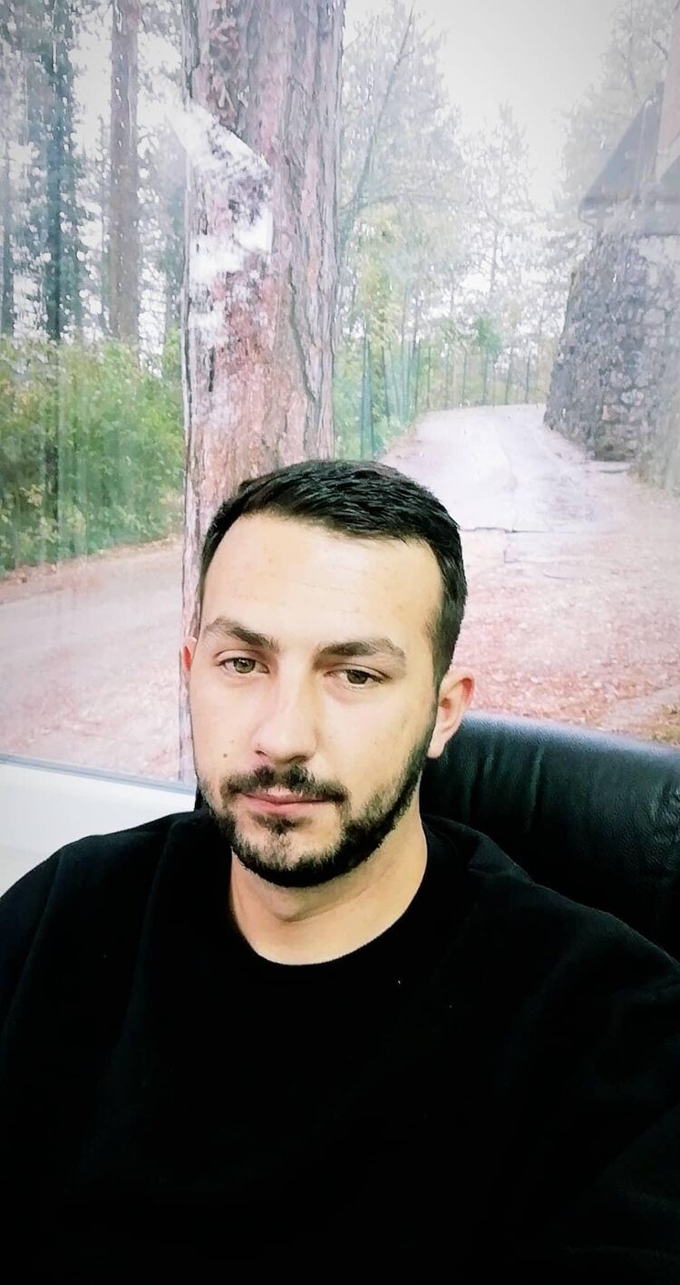  30897209  Alex, 28 ,    Budacka Rijeka