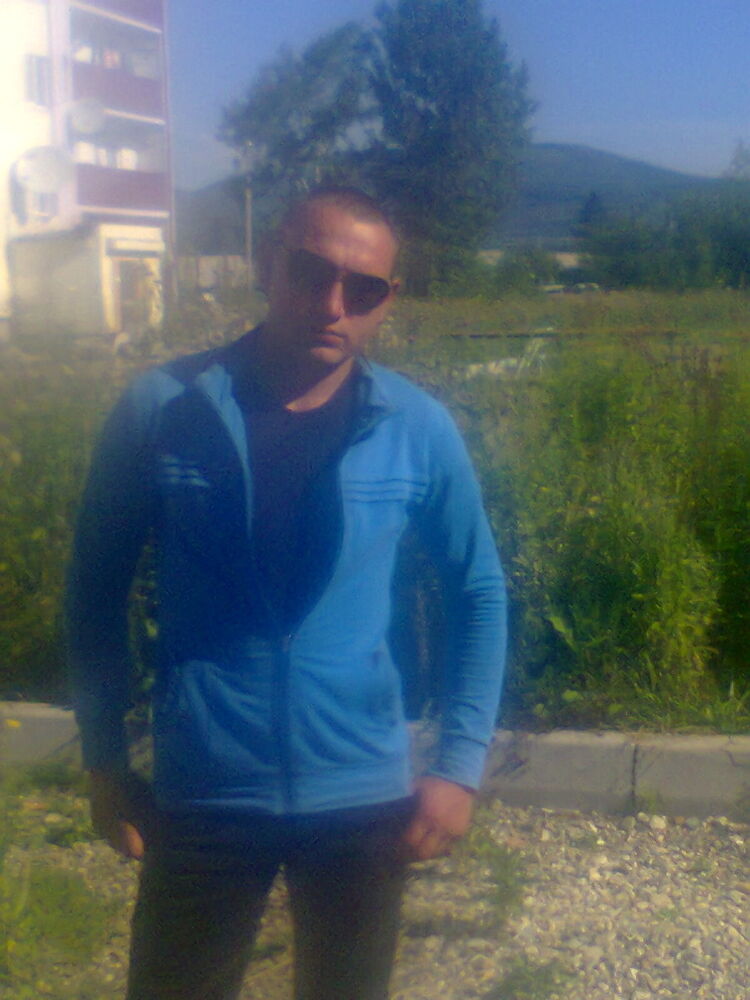  ,   Dook, 32 ,   ,   , c 