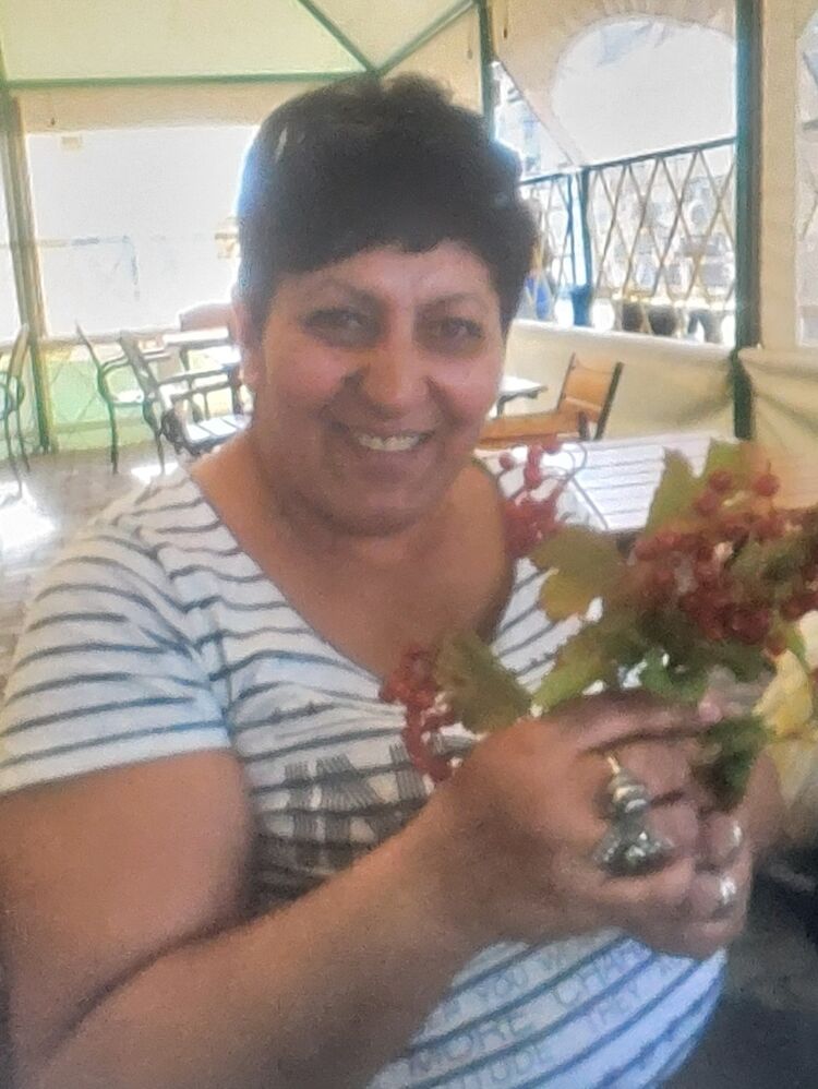  54227969  Nelli, 63 ,    