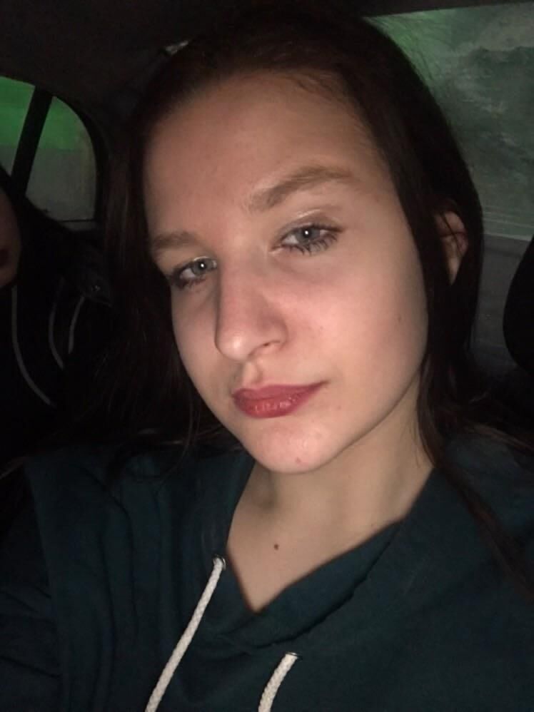  49633279  Karina, 18 ,    