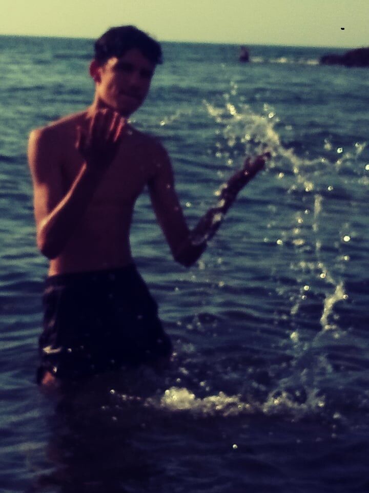  26552109  Alaaediin, 22 ,    Algiers