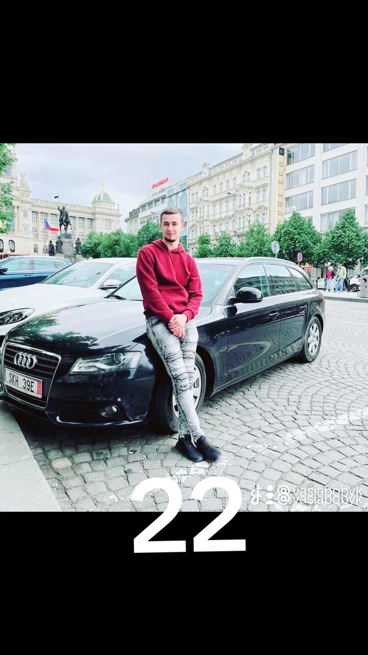  45797929  Vasyl, 22 ,    Kolin