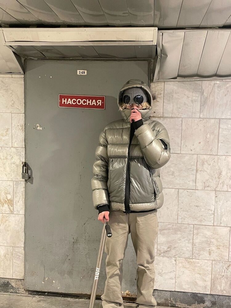  34713089  , 28 ,    