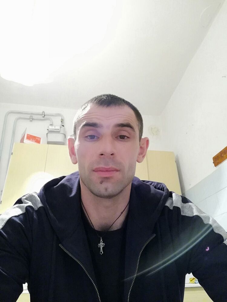  14965349  Alex, 42 ,    