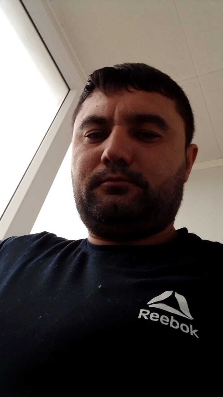  46853269  , 37 ,    