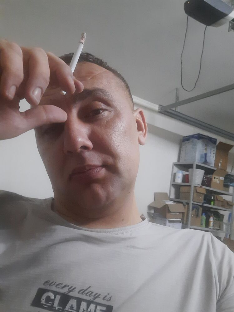  --,   Denis, 43 ,   ,   