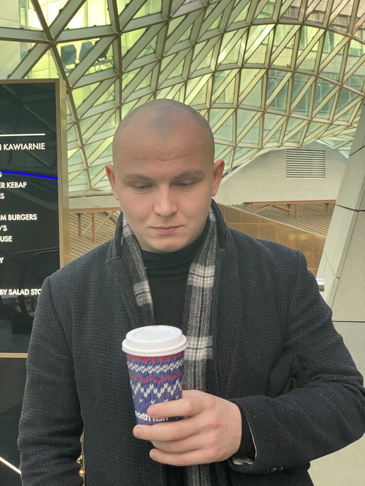  ,   Alan, 27 ,   ,   , c , 