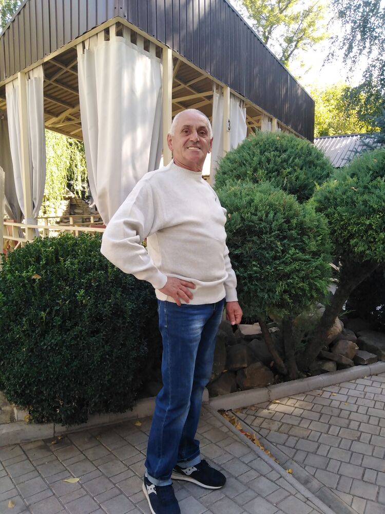  ,   Papik, 62 ,     , c 