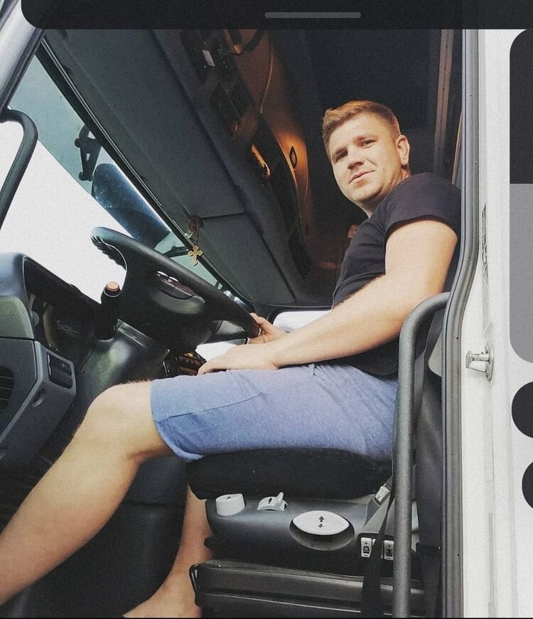  28753699  , 37 ,    -