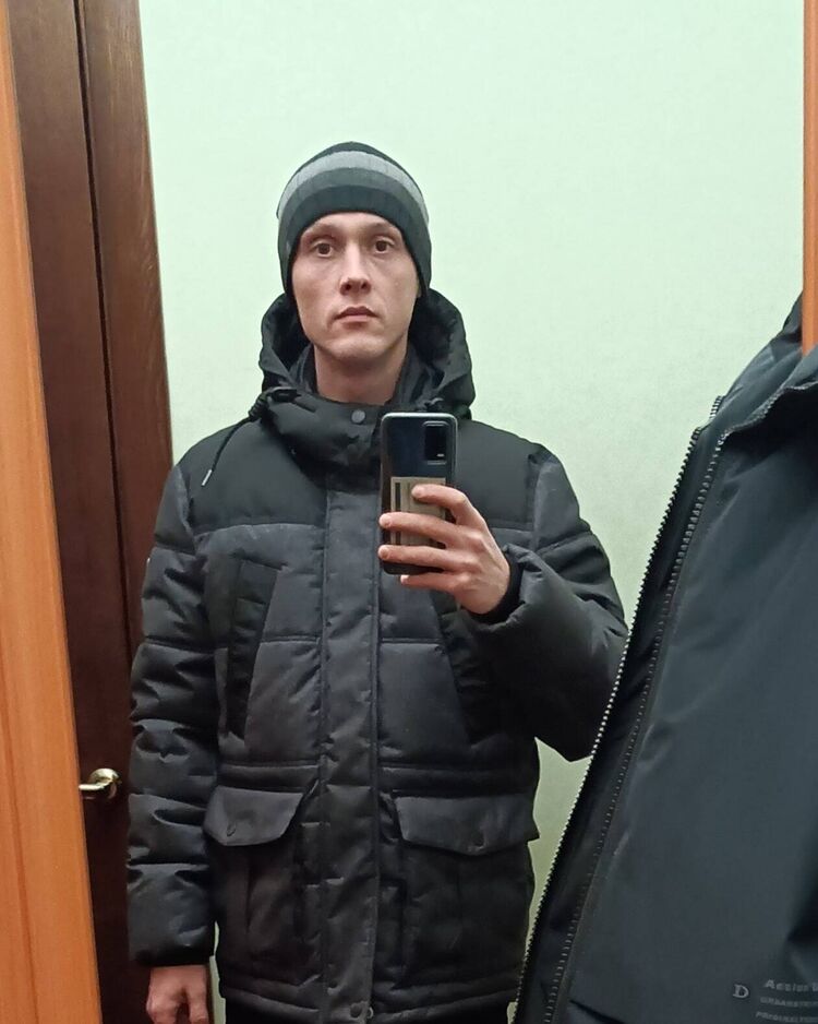  25402949  Alex, 33 ,     